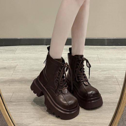 西遇增高马丁靴女新款秋冬机车靴休闲黑色小个子松糕厚底短靴V0047808 商品图1