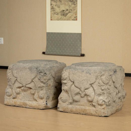 清 石雕花卉纹三弯腿器座（一对） 商品图1