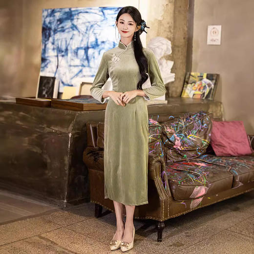 TX-8809秋季新款海岛绒绿色旗袍年轻款女复古日常改良长款连衣裙 商品图0