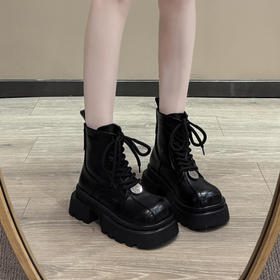 西遇增高马丁靴女新款秋冬机车靴休闲黑色小个子松糕厚底短靴V0047808