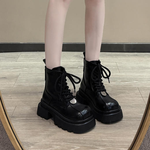 西遇增高马丁靴女新款秋冬机车靴休闲黑色小个子松糕厚底短靴V0047808 商品图0