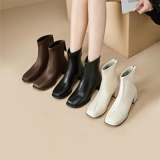 西遇法式方头短靴女新款秋冬高级感配裙高跟靴黑色粗跟瘦瘦靴D3547657 商品图0