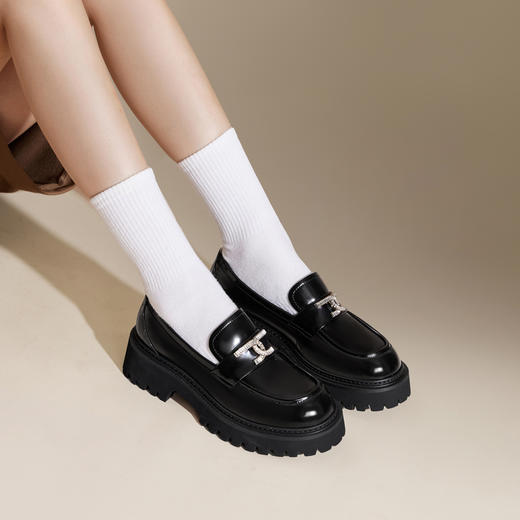 千百度复古新中式厚底乐福鞋女款秋季深口黑色小皮鞋增高A24453906 商品图2