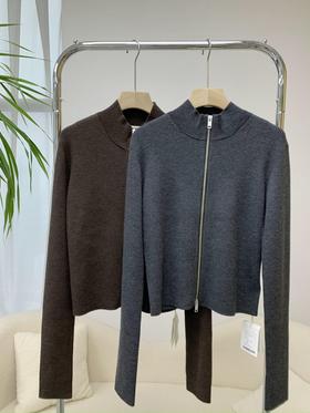 BELLA风双开拉链短开衫 双头纤长金属拉链 羊毛面料细腻亲肤 袖口指洞设计 修长H版型 遮肉显瘦