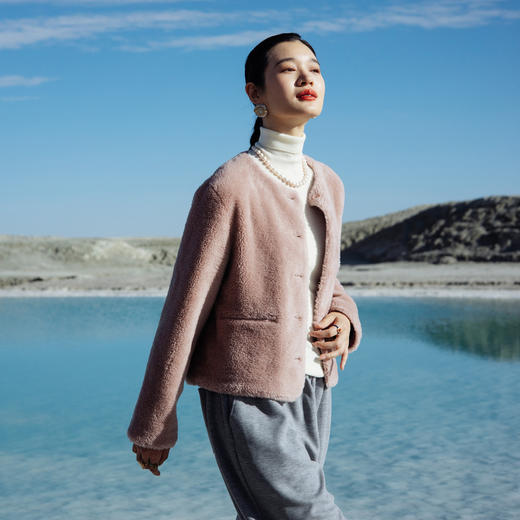 绽放旅行女装719朵/秋冬绒感玫瑰温柔气质羊羔毛绒感开襟短外套 商品图0