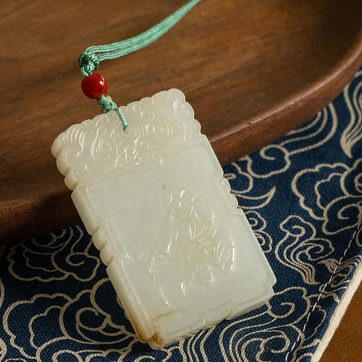 清 玉雕竹报平安牌挂饰 商品图1