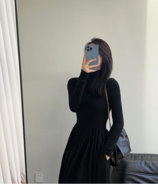 ❤️❤️【全国包邮】加绒版王炸小黑裙🏆：🌟1、从上到下都是加绒设计，🈶大身和裙摆里衬🍹精选优质针织面料💝，内里磨绒，🌞非常保暖⁉️  商品图5