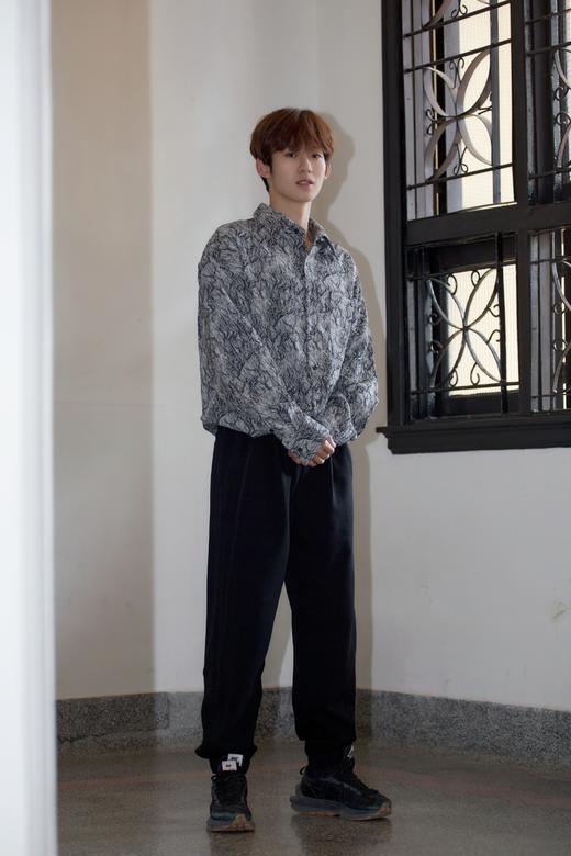 330425199石纹肌理衬衫外套 商品图3