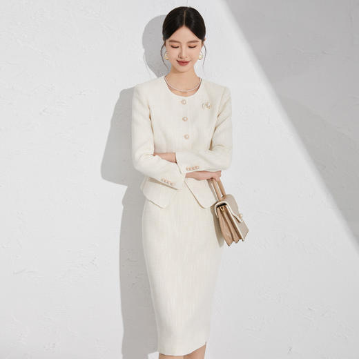 IWY/米色小香风套装洋气减龄秋冬季新款女装收腰显瘦职场两件套裙1024CS015 商品图2
