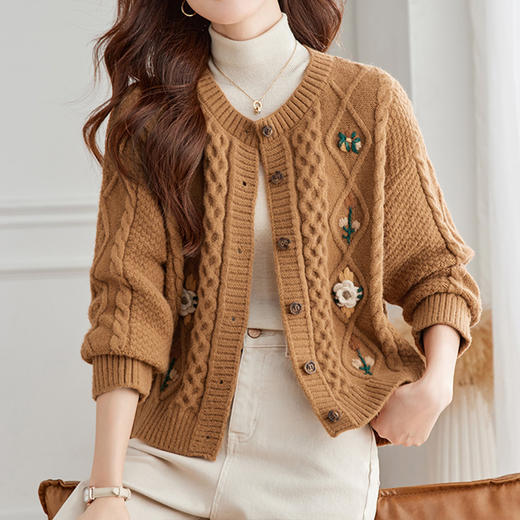 馥迦复古麻花纹理针织毛衣开衫 商品图3