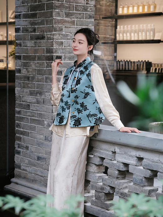 盛唐牡丹| 蝶恋花漳缎双面穿蝴蝶扣马甲 商品图1