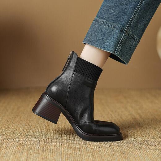 【预售5天】软牛皮棕色粗跟小短靴女秋冬配针织瘦瘦靴中跟方头马丁靴及踝靴LD&6971 商品图1