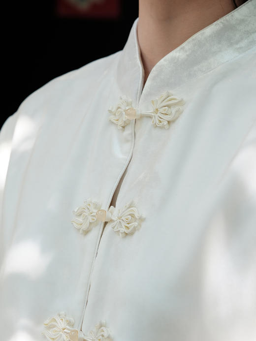 盛唐牡丹| 白色丝绒双挽袖绣花双面穿外套 商品图2