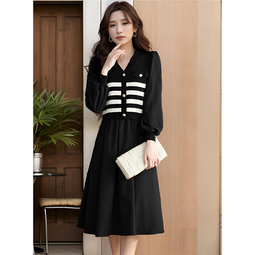 奢姿大码女装2024秋冬减龄条纹裙子胖妹妹V领针织假两件连衣裙9944826791 商品图2