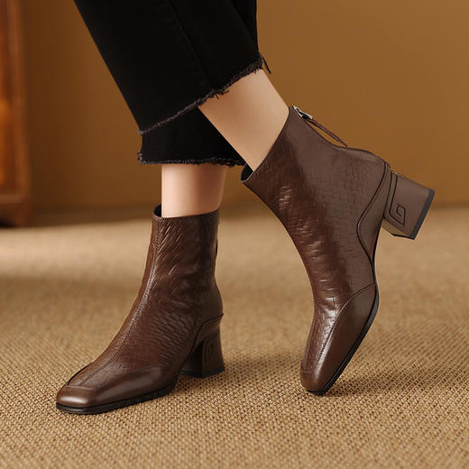 OLD-H168-22法式复古编织拼接马丁靴女方头高跟显瘦靴秋冬新款软黑色粗跟短靴 商品图3