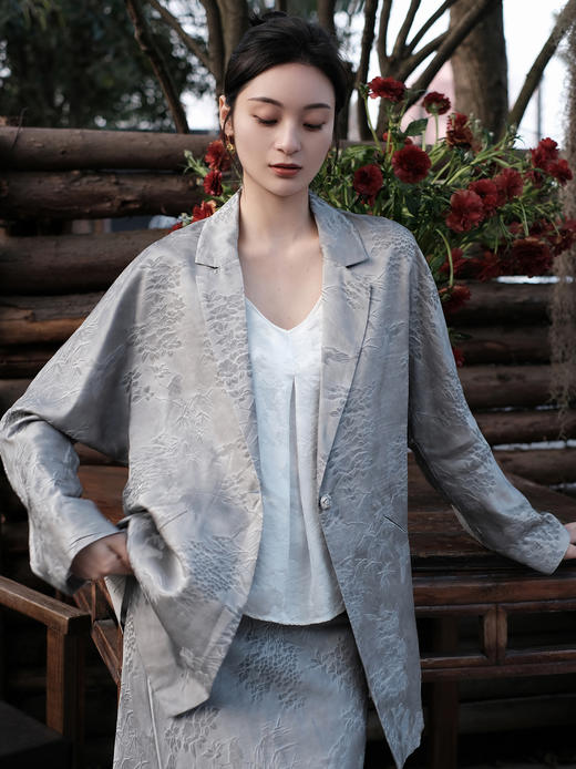 盛唐牡丹 |玛瑙灰提花真丝西装外套 商品图2