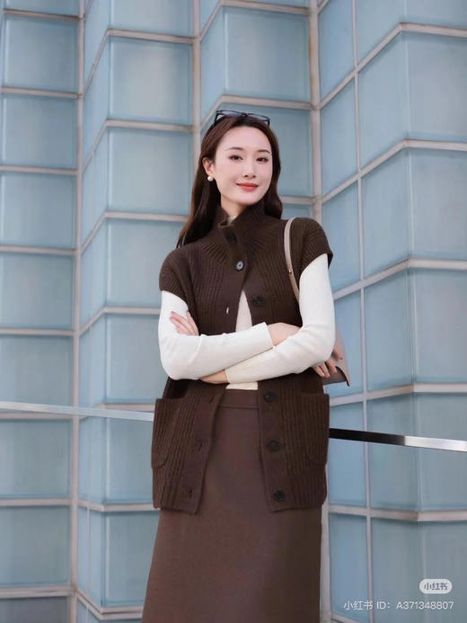 1012-2排他性独家圆正 安可拉红 牦牛绒 背心马甲 我穿L宽松 商品图5