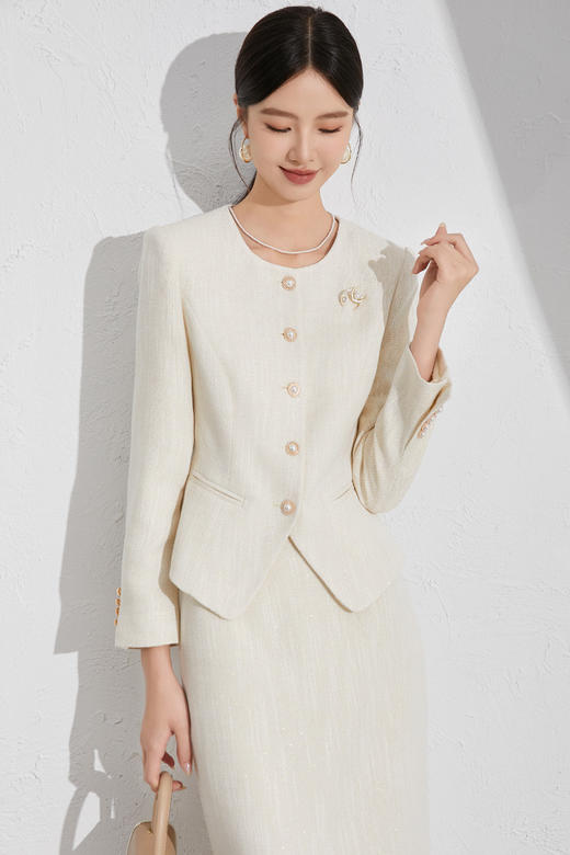 艾尚臣米色小香风套装洋气减龄秋季新款女装收腰显瘦职场两件套裙 商品图1