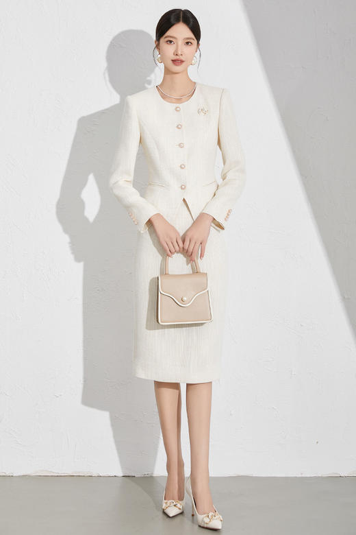 艾尚臣米色小香风套装洋气减龄秋季新款女装收腰显瘦职场两件套裙 商品图7