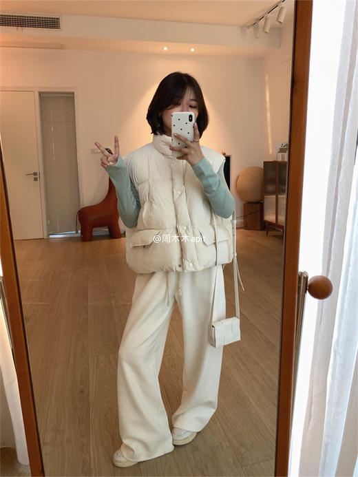 老米优品🎈3-5天。自留款！把喜欢的穿身上~《90白鸭绒 ☀下摆收褶蓬松温暖羽绒马甲》巨好穿的韩系版型，百搭有范，品质nice~ WT241012A 商品图1