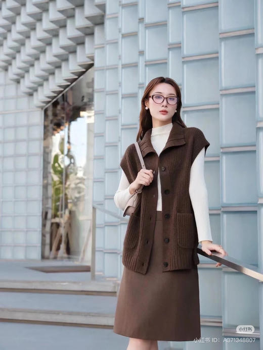 1012-2排他性独家圆正 安可拉红 牦牛绒 背心马甲 我穿L宽松 商品图8