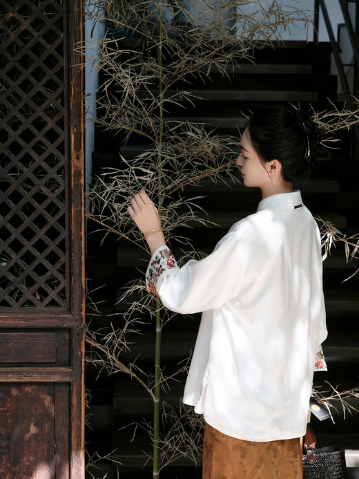 盛唐牡丹| 白色丝绒双挽袖绣花双面穿外套 商品图7