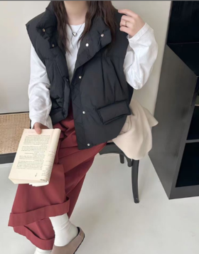 老米优品🎈3-5天。自留款！把喜欢的穿身上~《90白鸭绒 ☀下摆收褶蓬松温暖羽绒马甲》巨好穿的韩系版型，百搭有范，品质nice~ WT241012A