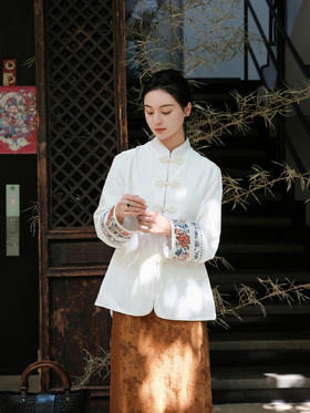 FAB白色丝绒双挽袖绣花双面穿外套