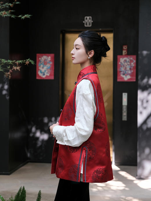 盛唐婧 |中式国风库缎中长马甲-红色 商品图3