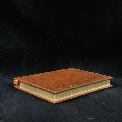 限量版！亚瑟·威利译本《论语》 配多幅古画插图 豪华皮装32开 商品图1