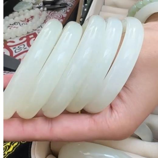 和田玉宽条手镯 商品图0