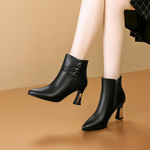 【预售5天】尖头短靴高跟时装靴，时尚扣性感马丁靴JLD&6333 商品图1