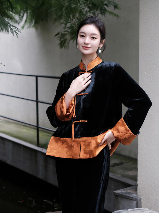 盛唐牡丹 |丝绒松鼠葡萄纹冠乐绉双面穿外套 商品图8