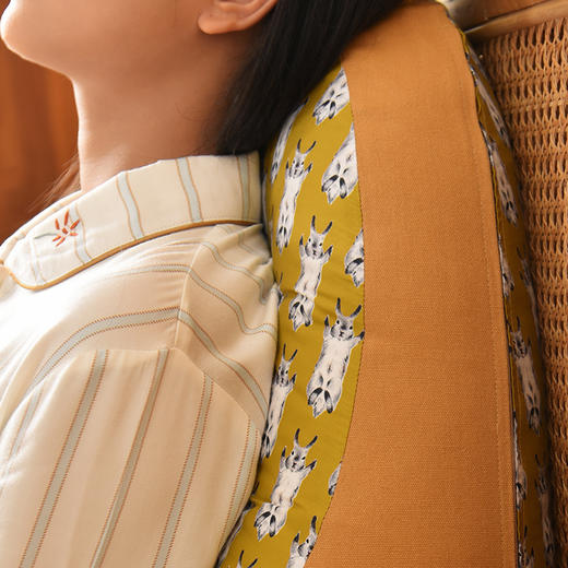 兔子蚕豆型靠垫床头软包大靠背榻榻米卧室护腰靠 商品图3