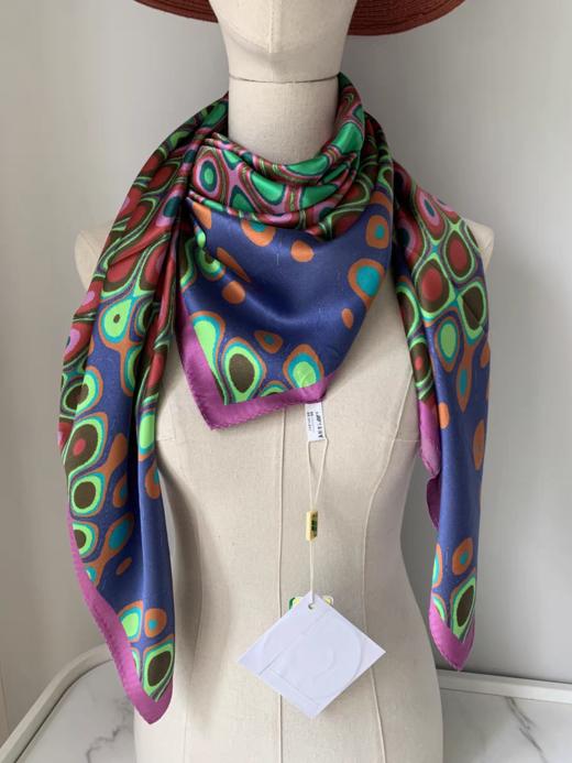 喜得宝经典传承数码分形大方巾 商品图3