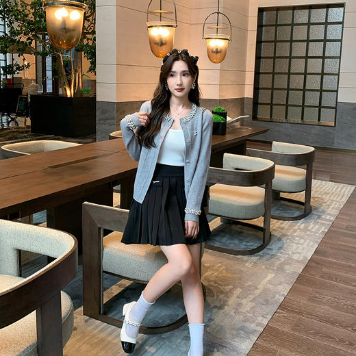 奢姿2024年秋季新款大码女装圆领休闲上衣胖妹妹减龄钉珠穿搭套装9843353570 商品图4