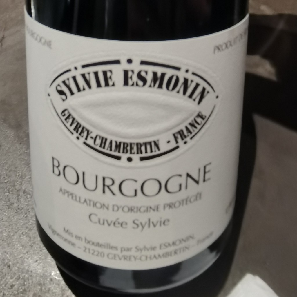 拿破仑ZUI爱的香贝丹产区，勃艮第风土之王——法国勃艮第夜丘热夫雷香贝丹产区赛尔维艾斯莫尼红葡萄酒