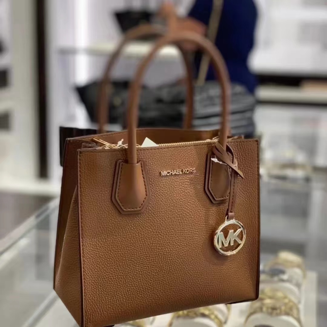 【爆】【1.5折】1楼MK MICHAEL KORS 迈克.科尔斯 中号单色MERCER  原价5500元  现价799元