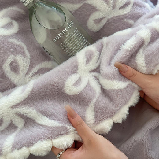 自然醒兔毛雕花绒毯秋冬季新款ins韩系绒毯牛奶绒盖毯毛毯午睡毯沙发毯公主风毯子MT 商品图9