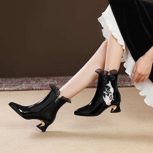 新中式国风刺绣，水钻粗跟舒适漆皮配旗袍时装短靴XC-2005-11 商品图3