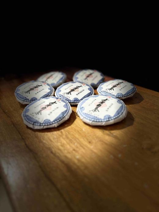 29      老白茶，2020年景迈大寨古树白茶，这个地方是云南生态最好的茶产区之一，尝鲜价8元一片，5片包邮，买十送一 商品图1