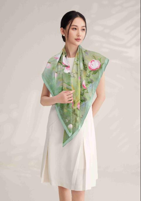 喜得宝重磅印花素绉缎大方巾105cm*105cm百搭丝绸礼品方巾 商品图8