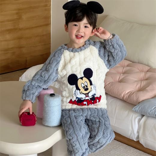 🌈【品牌直发】上衣+裤子速抢59.9❗【三枪&Disney迪士尼联名款儿童插肩袖轻奢睡衣套装】，💥⁭软糯糯的，⁫好暖和❗ ✅100%⁥聚酯纤维面料，⁭随便洗，不变形 商品图1