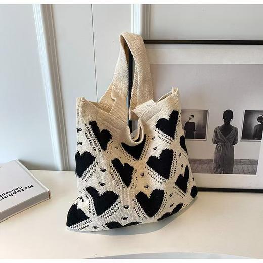 【轻甜手工编织，婉转爱心图案，感受心曼自然】新款ins包包针织包 爱心图案包编织包大容量托特包-QQ 商品图9