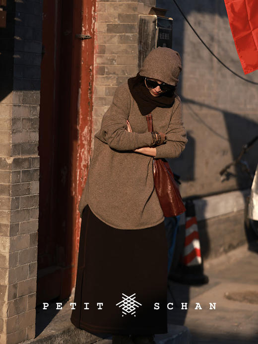 PETIT SCHAN小闪 ACC#025 Make a small mistake 开个小差  黑牦牛绒手纺纱手工编织套头围脖 商品图4