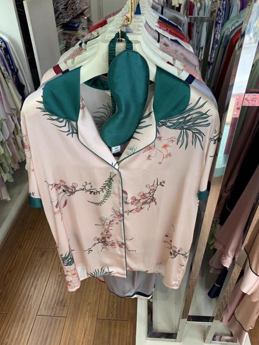 喜得宝100%桑蚕丝女式短袖短裤眼罩三件套真丝印花睡衣简约 商品图6