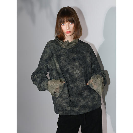 COCOBELLA重工对丝炒色折纸皱晕染微透视高领打底衫SR3075 商品图2