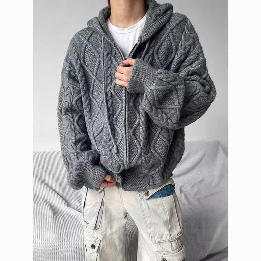 【韩系慵懒风，春秋百搭款】慵懒男孩必备，春秋季新款百搭宽松针织衫毛衣，连帽设计，休闲随性，尽显韩系慵懒风。 商品图0