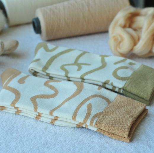 素道有机彩棉毛毛虫中筒袜混色 女袜 袜子 商品图3