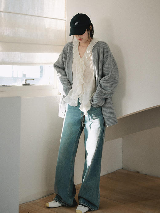 Even Vintage| 浪漫蕾丝 V型荷叶边领羊毛提花轻盈舒适喇叭袖衬衫 商品图2